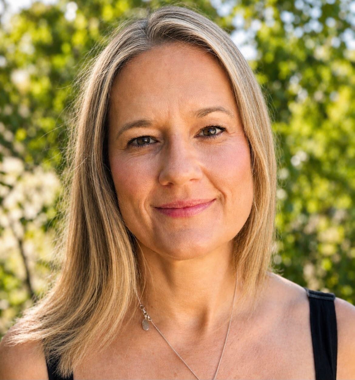 Sara Sinclair headshot